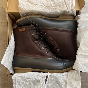Sperry men’s saltwater duck boots